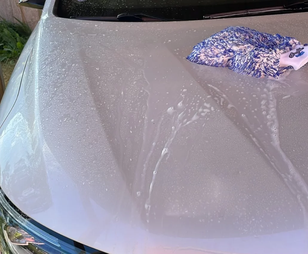 lavage extérieur à la main lavage auto voiture